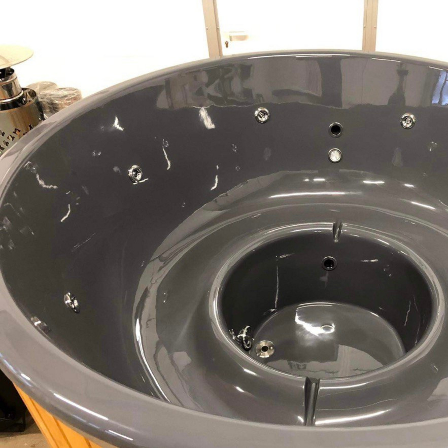 Hottub tot 10 personen met warmtepomp en filter met overzetbak - 225cm